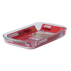 Item 657818, Pyrex bakeware is durable, transparent for easy monitoring of baking 